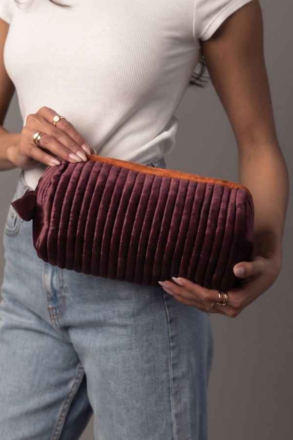 Voyage Velvet Ribbed Essentials Clutch