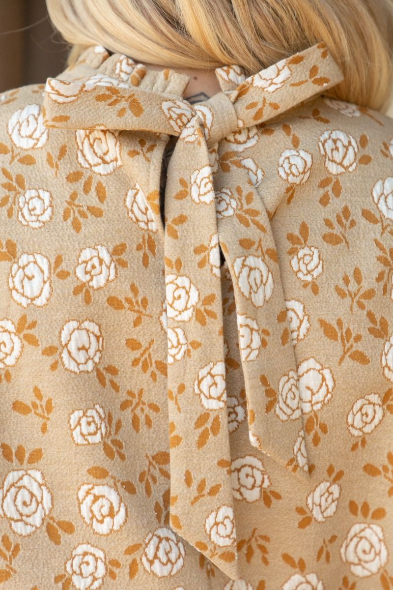 Fiona Ruffle Sleeve Floral Top (Taupe)