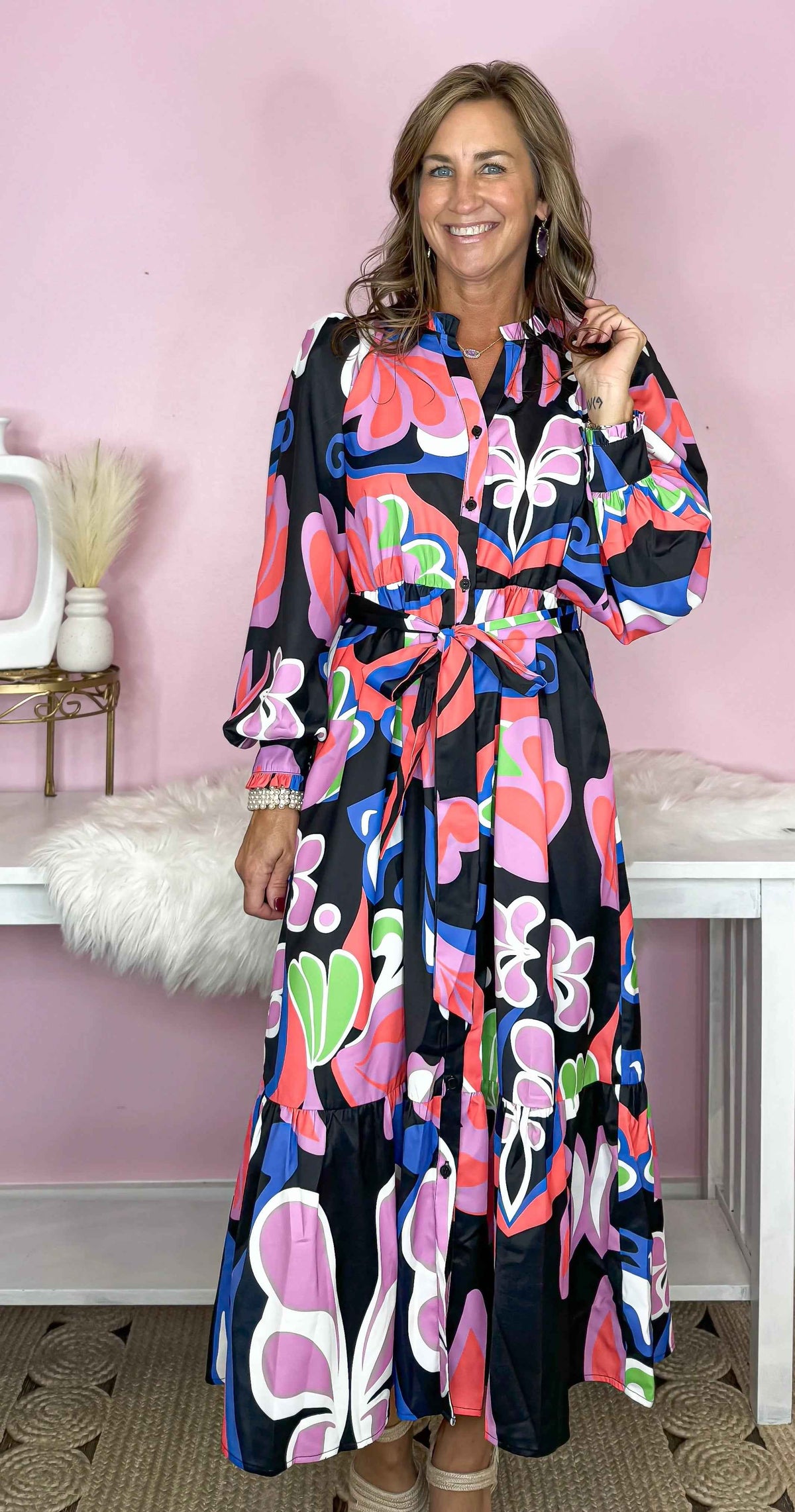 It's No Surprise Abstract Midi Dress (Black)