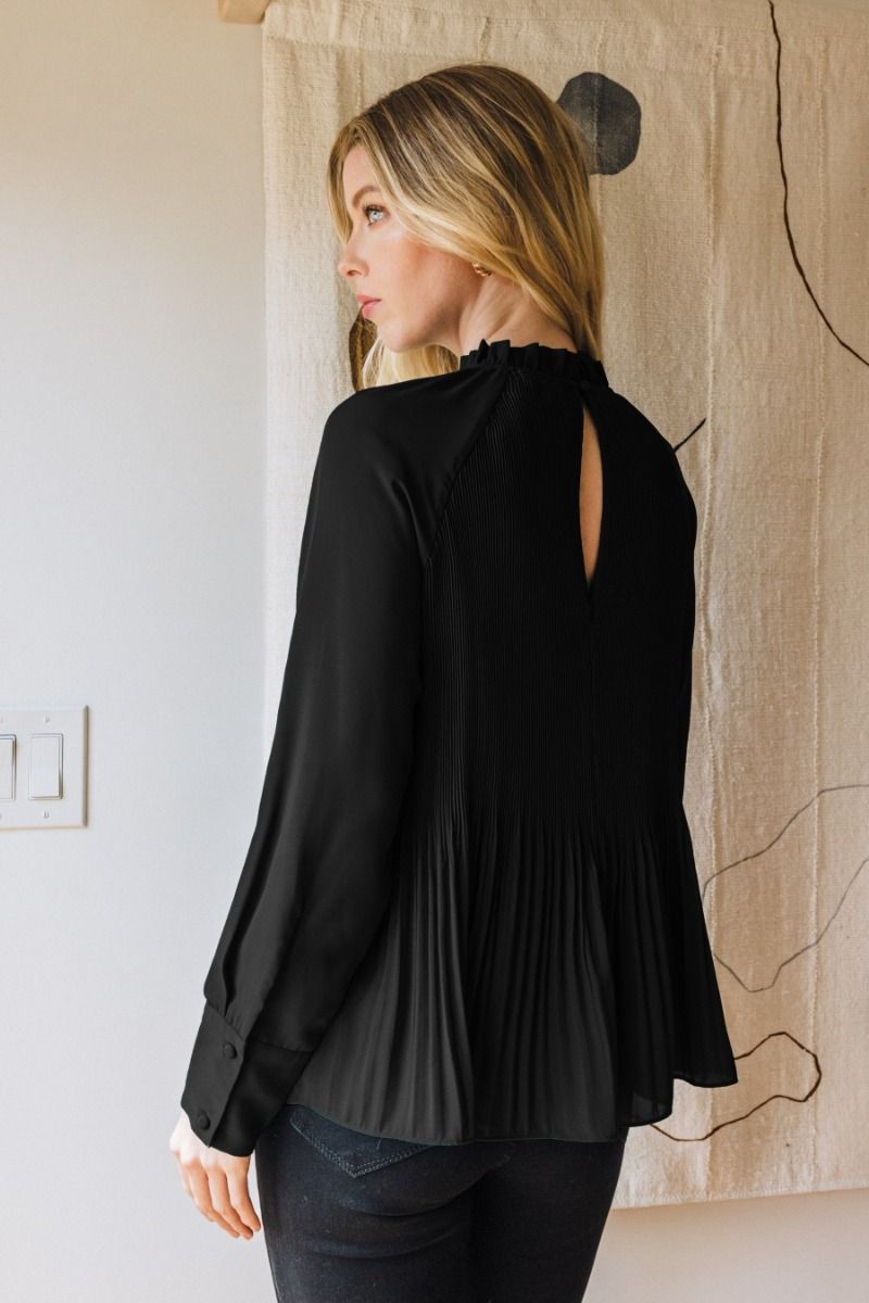 Girl On The Go Top (Black)