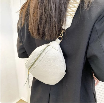 Totally Tonight Sling Bag (Cream)