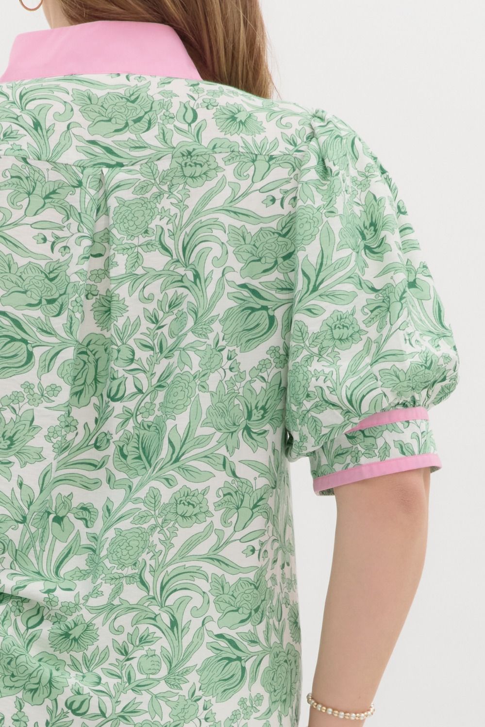 Curvy Sonoma Charm Floral Top (Green)