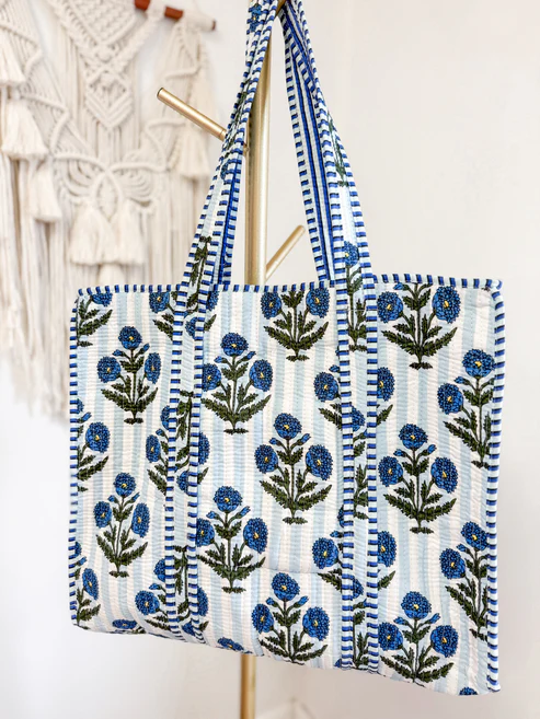 Raja Quilted Tote - White Daisy