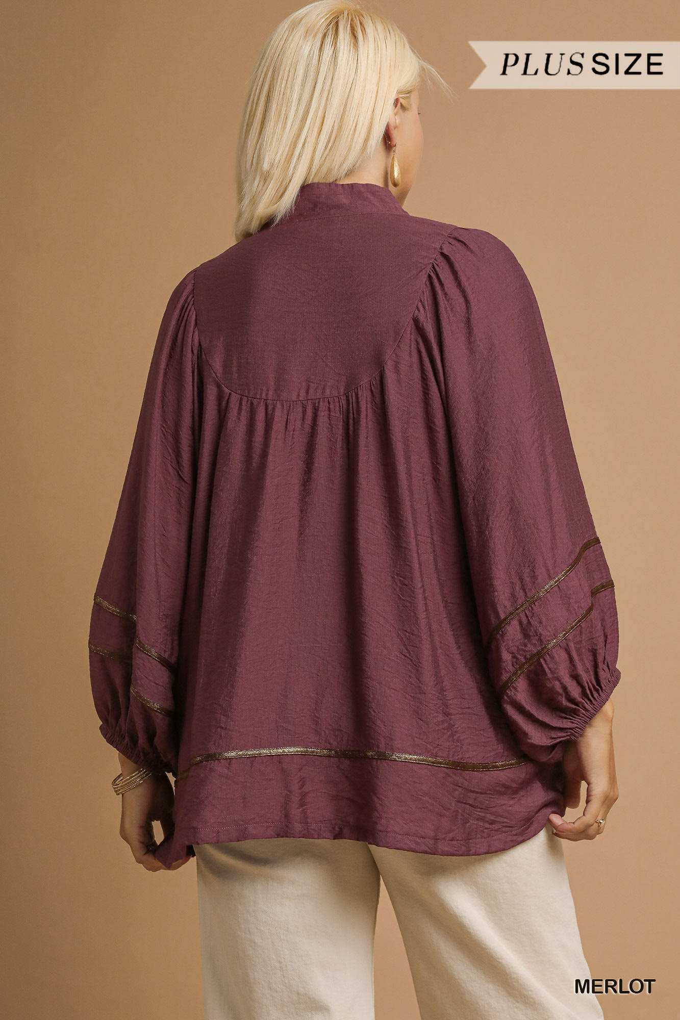 Curvy Bayle Metallic Trim Detail Top - Maroon