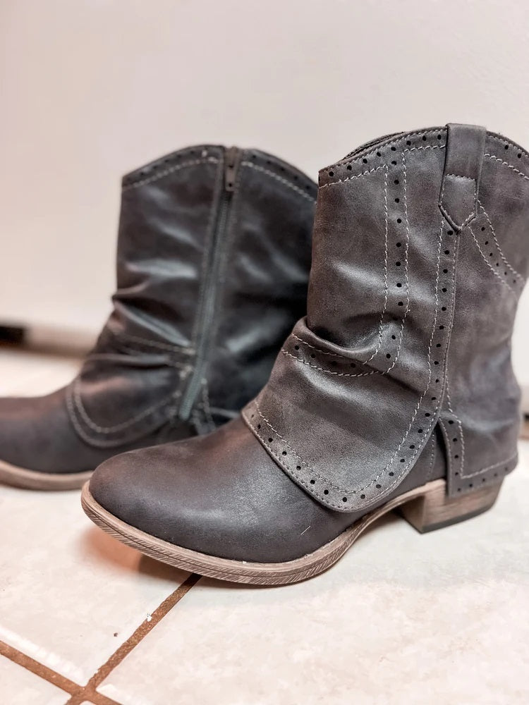 Simply Sassy Boot - Delta Swanky Girl
