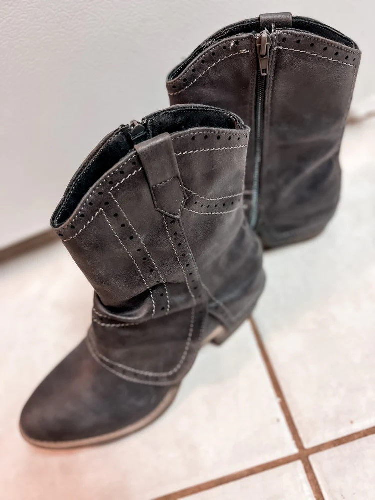 Simply Sassy Boot - Delta Swanky Girl