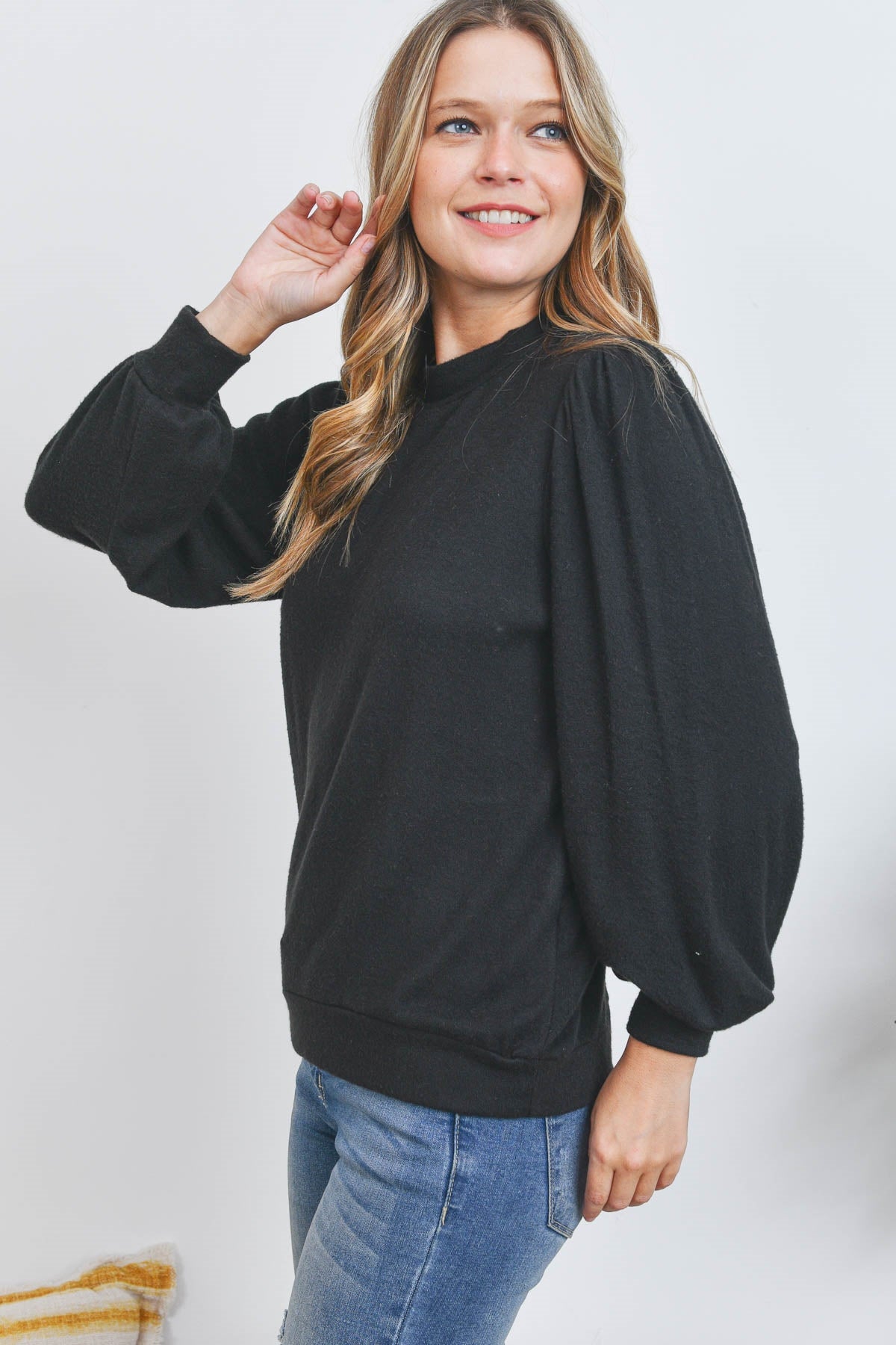 Curvy Perissa Top (Black) - Delta Swanky Girl