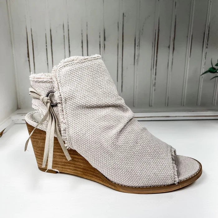 Rebellion Wedge - Delta Swanky Girl