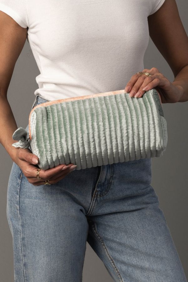 Voyage Velvet Ribbed Essentials Clutch