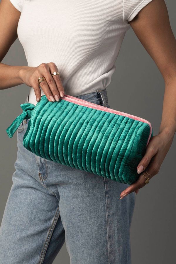 Voyage Velvet Ribbed Essentials Clutch