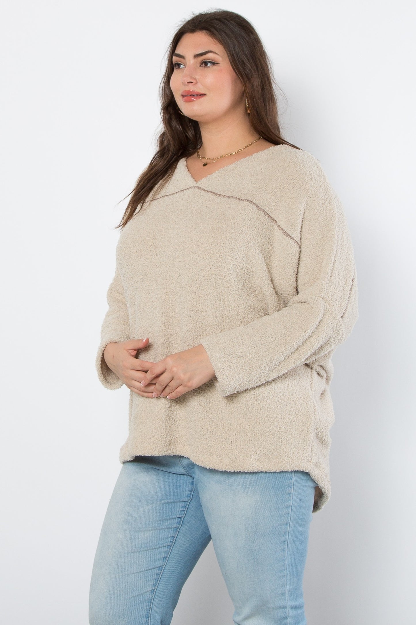 Curvy Round About V Neck Sweater (Bone)