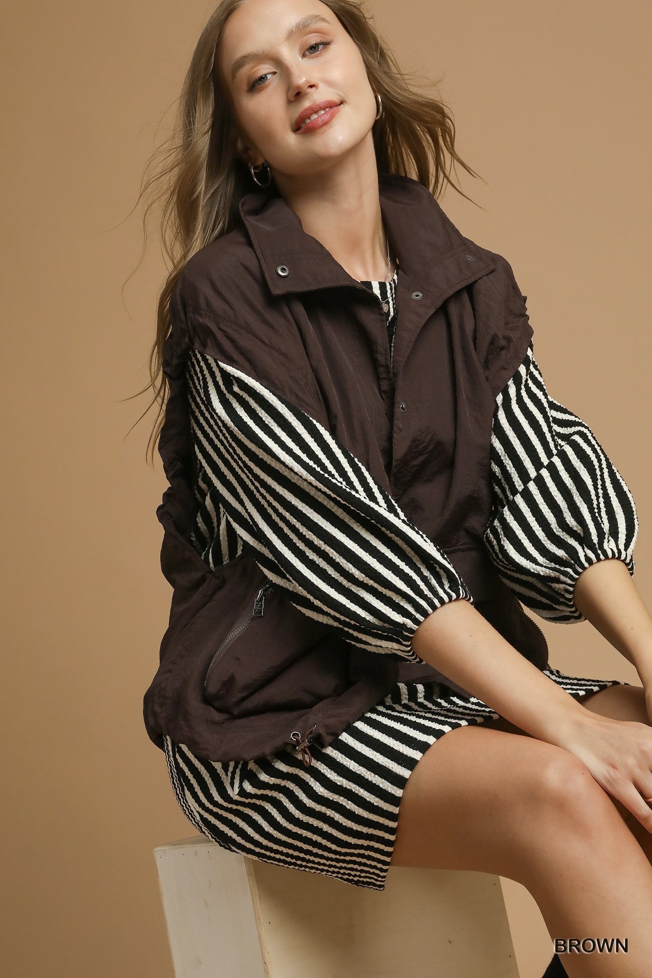 Chic Flap Pocket Button Up Vest - Brown