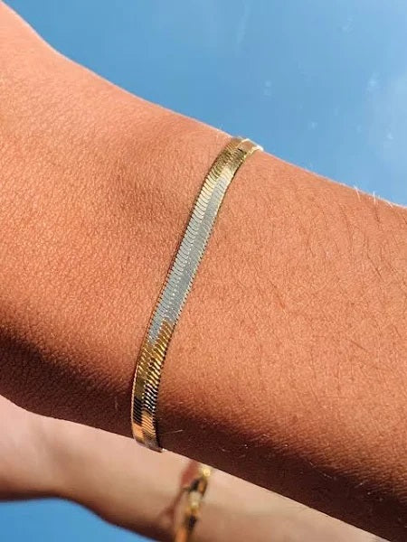 Gilded Herringbone Bracelet (4mm)