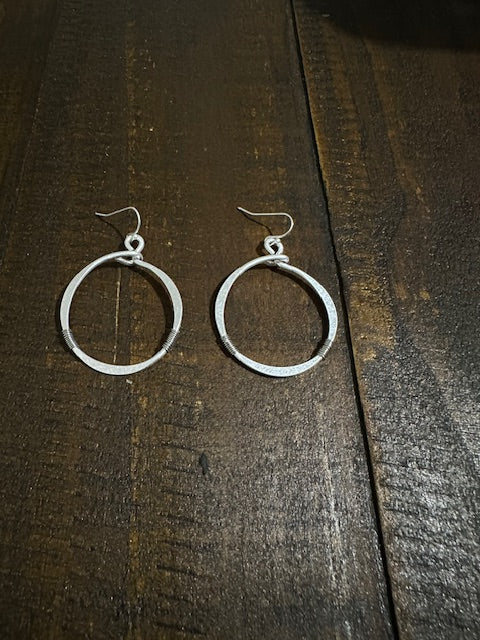 Wrapped Hammered Hoop Earring (Silver)
