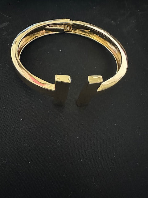 T Square Spring Hinge Bangle - Delta Swanky Girl