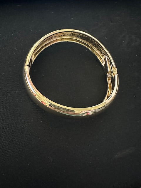Wave Spring Hinge Bangle - Delta Swanky Girl