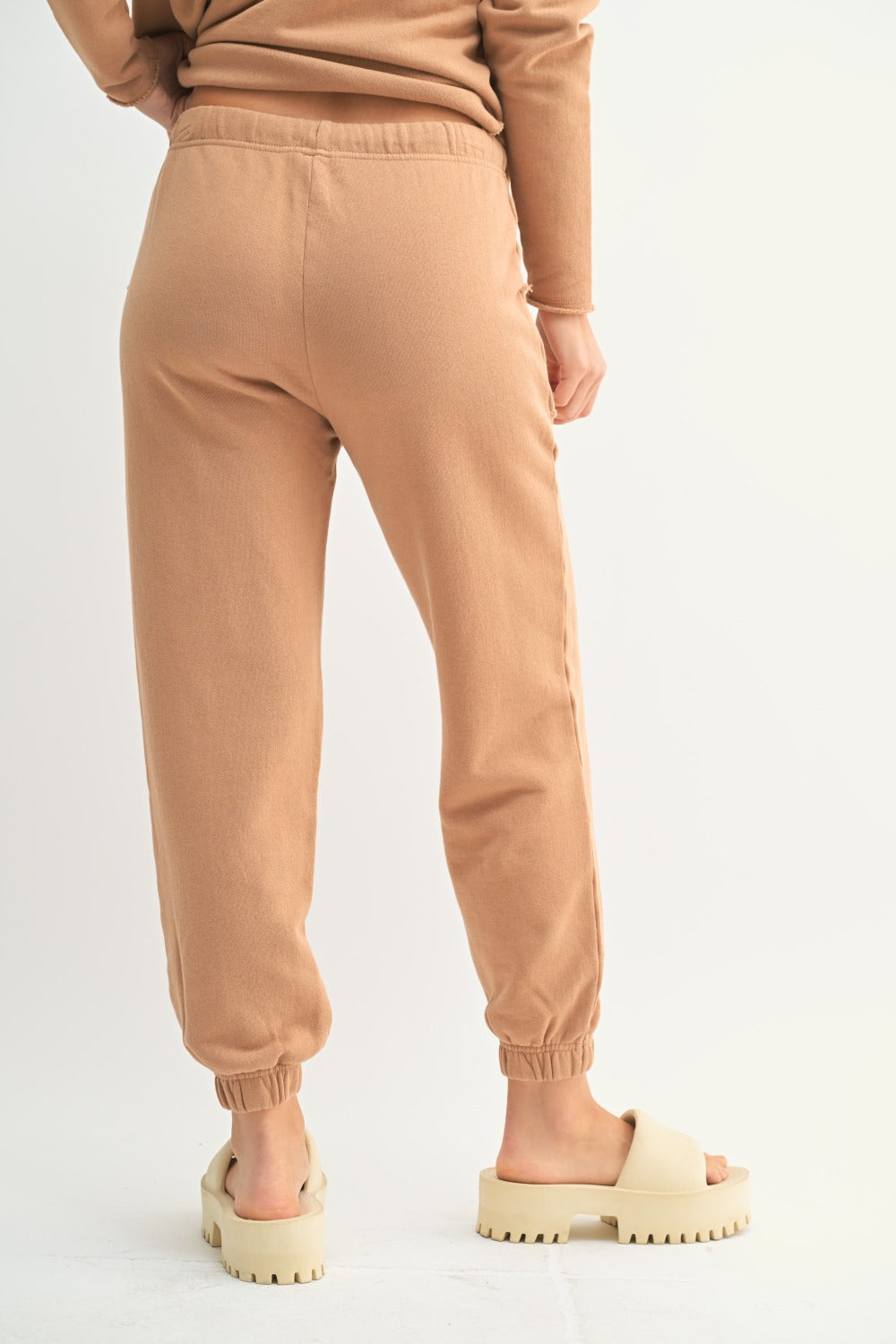 Raw Edge Essential Joggers - Mocha