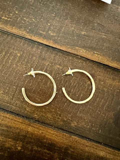 Ryleigh Hammered Hoop Earring (Gold)