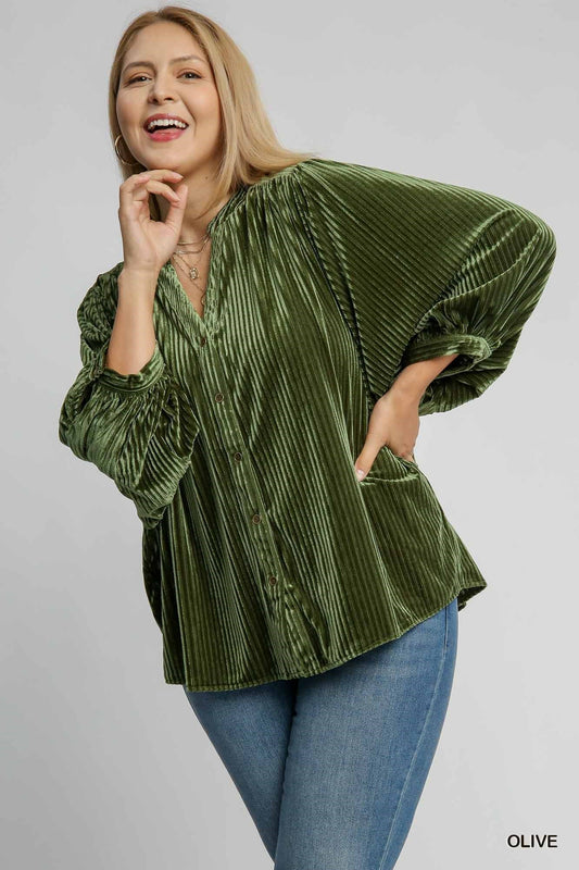 Curvy Roman Holiday Velvet Top (Green)