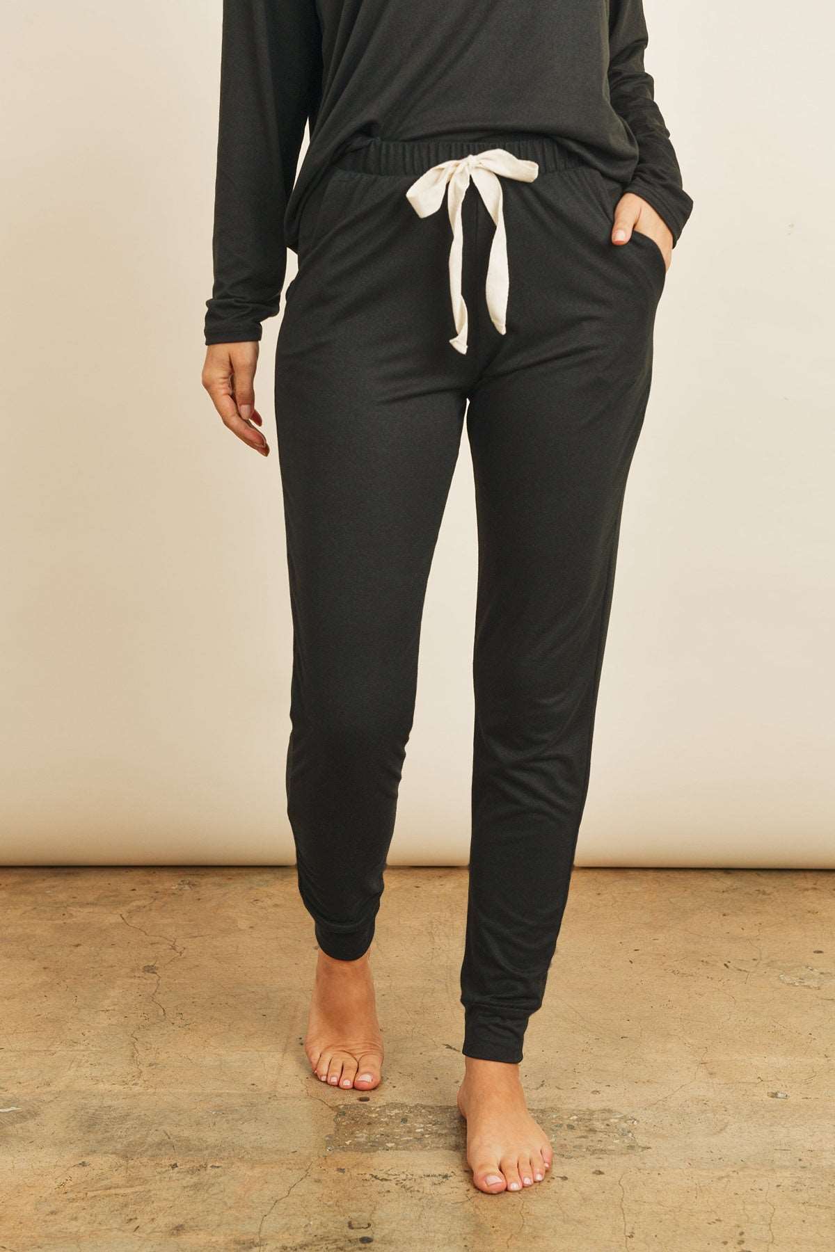 Wild Willow Jogger Set (Black)